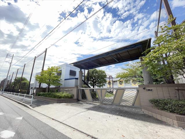 小学校　伝馬小学校（小学校）まで374m