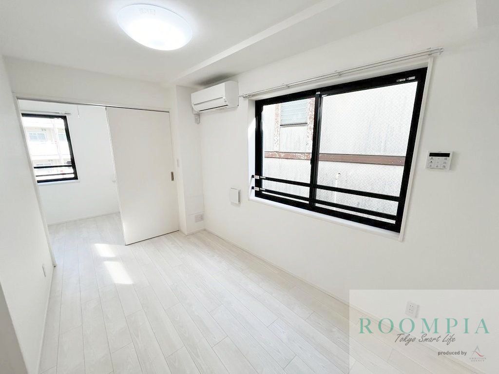 居室・リビング　※同タイプの別のお部屋です。