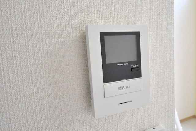 セキュリティ　★不意な訪問者も確認できる安心モニターホン★