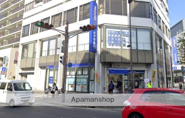 銀行　（株）みずほ銀行／伊丹支店（銀行）まで296m