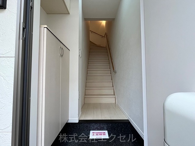 玄関　シューズボックス完備の玄関です。