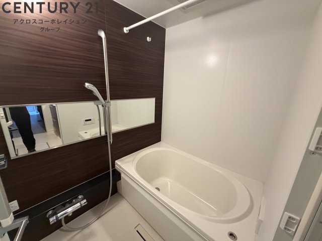バス・シャワールーム　コンパクトで使いやすいお風呂です