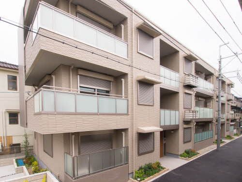 建物外観　積水ハウスの賃貸住宅「シャーメゾン」です。