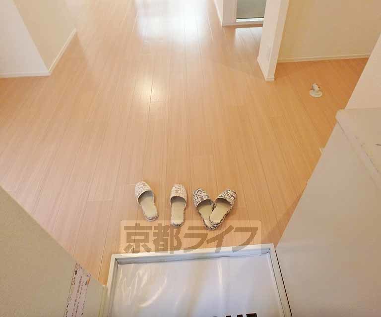その他部屋・スペース　リビングへと続きます。