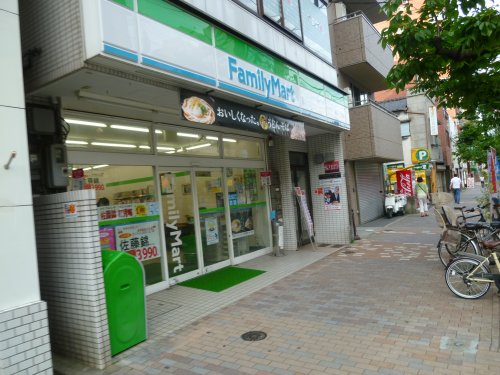 コンビニ　ファミリーマート　菊川1丁目店（コンビニ）まで209m