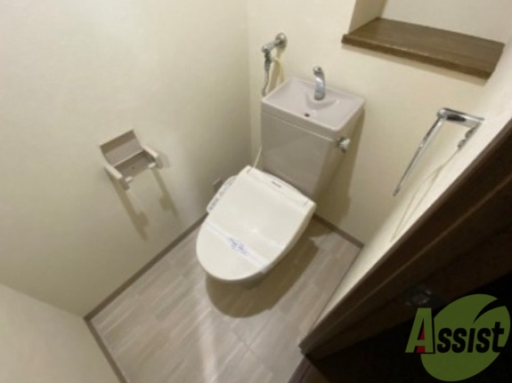 トイレ　トイレです。ウォシュレット付を探している方、おすすめです。