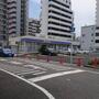 コンビニ　ローソン 港区弁天五丁目店（コンビニ）まで183m