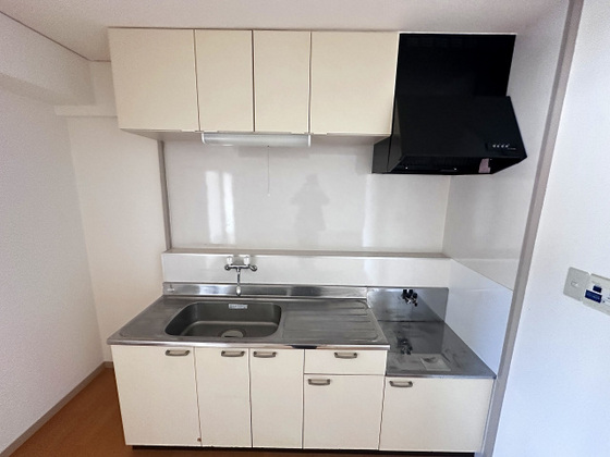 キッチン　※別部屋の写真です