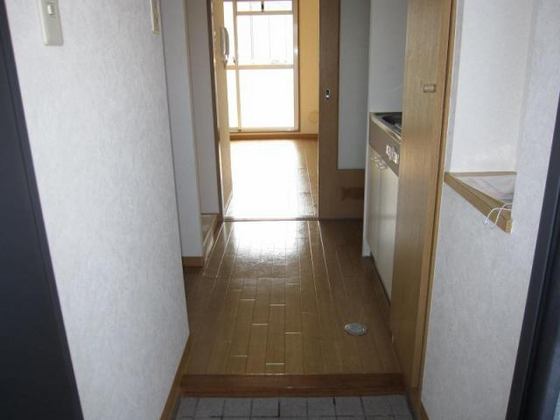 玄関　※別部屋の写真です