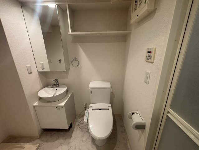 トイレ　※同施工会社のイメージ写真※