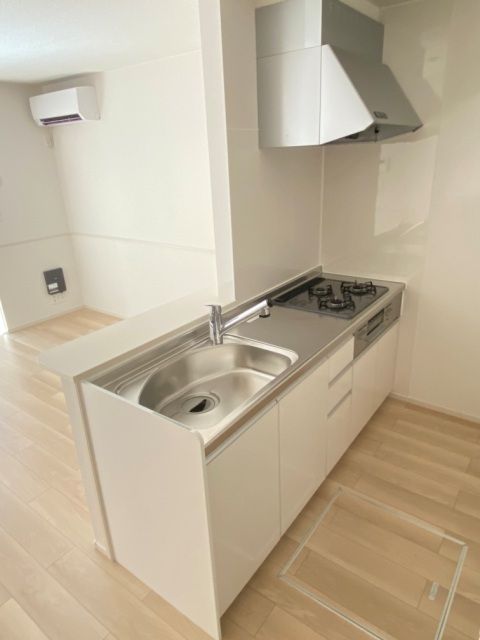 キッチン　TV視聴や話ししながら料理が出来るカウンターキッチンです