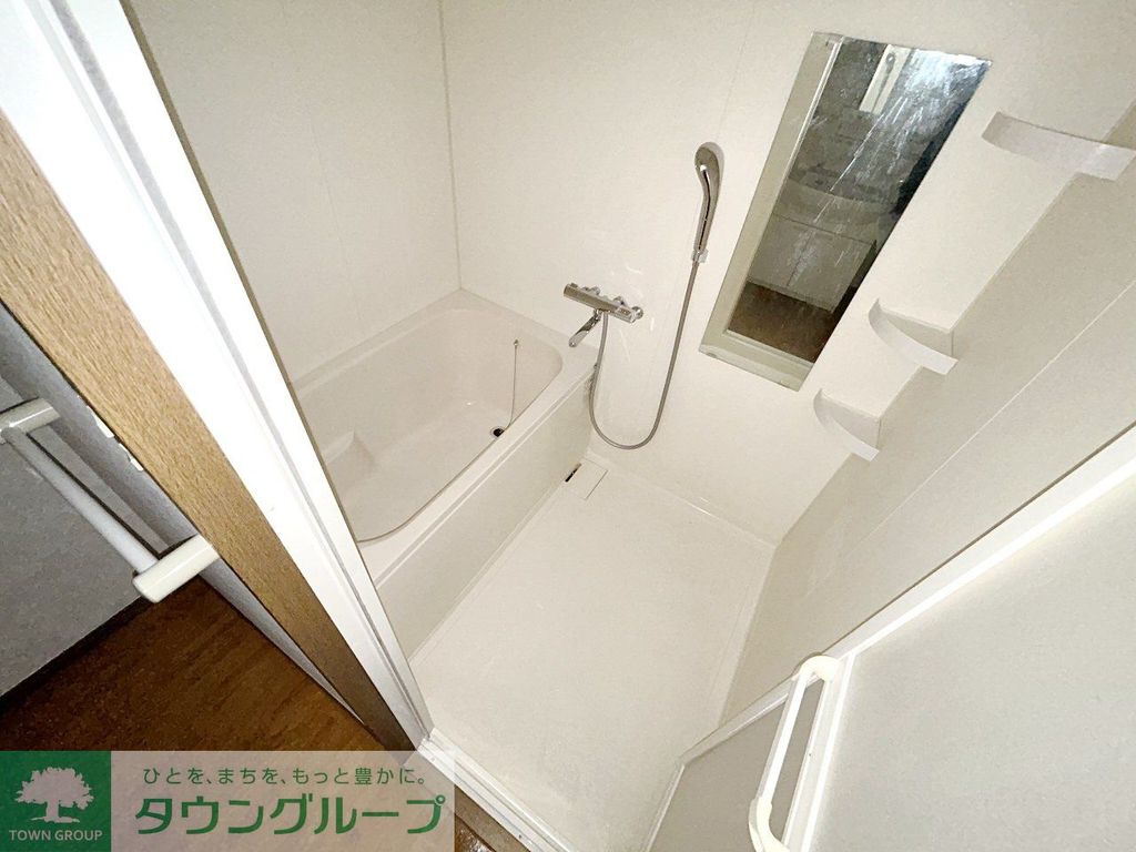 バス・シャワールーム　同建物別号室