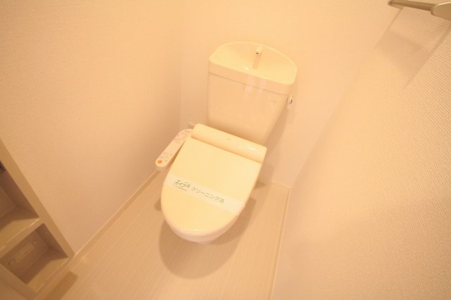 トイレ　※同建物の類似写真となります。