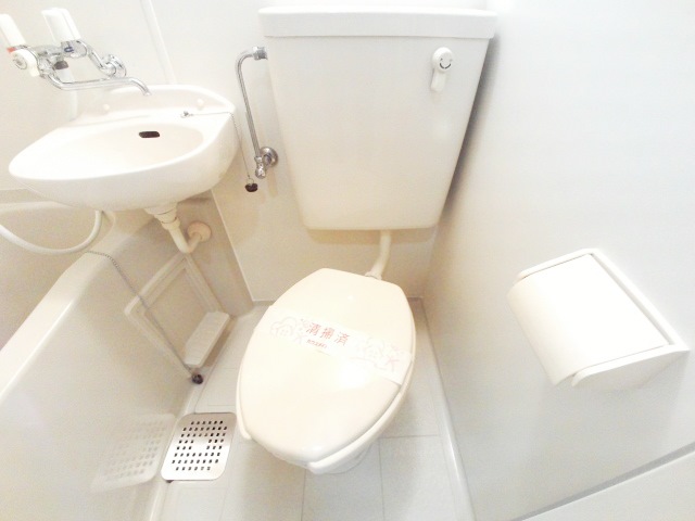 トイレ　クリーニングされた綺麗なトイレです
