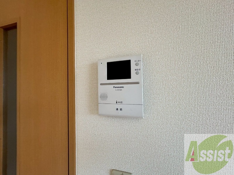 セキュリティ　ＴＶモニター付インターホンです。来客者の顔が見えるので安心！