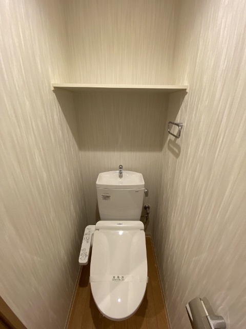 トイレ　反転タイプ