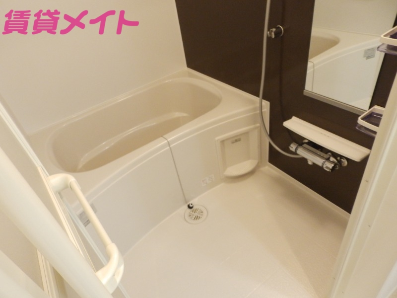 バス・シャワールーム　別部屋同タイプの物です。