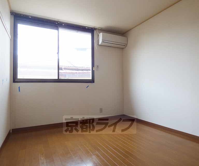 居室・リビング　明るいお部屋です