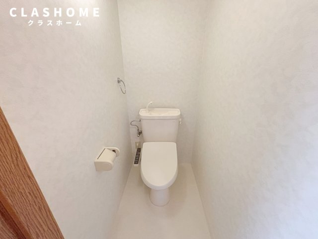 トイレ　同物件の別部屋になります。