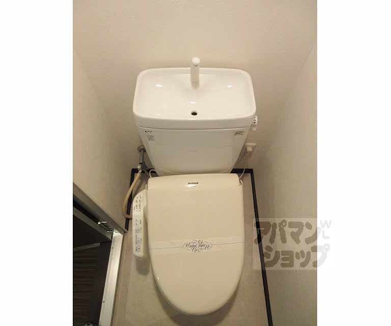 トイレ　清潔感のあるトイレです・