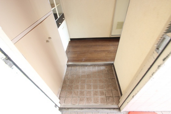 玄関　※別部屋の写真です
