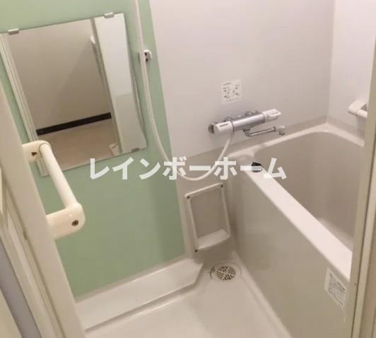 バス・シャワールーム