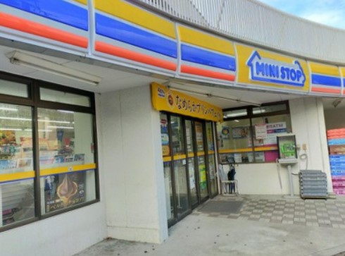 コンビニ　ミニストップ みどり台駅前店（コンビニ）まで362m