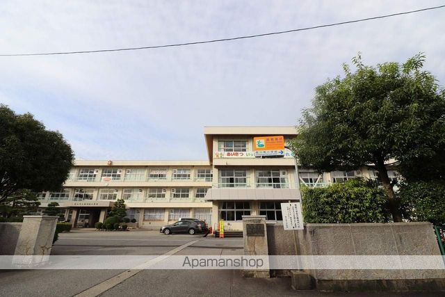 小学校　堀川南小学校（小学校）まで394m