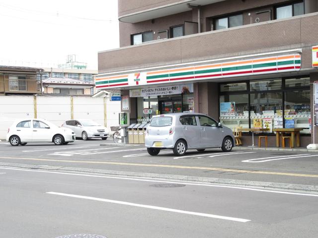 コンビニ　セブンイレブン仙台沖野小学校前店（コンビニ）まで300m