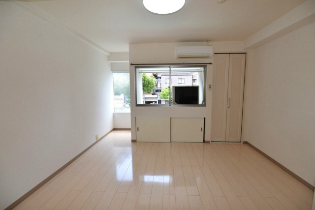 居室・リビング　写真は同マンションの別のお部屋のものです