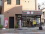 コンビニ　セブン-イレブン世田谷用賀駅東店（コンビニ）まで549m