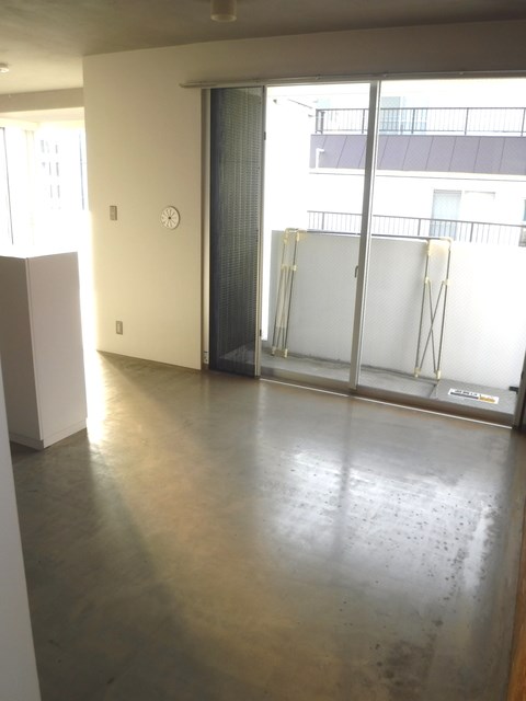 居室・リビング　弊社は全物件が仲介手数料半月分でご紹介可能です。