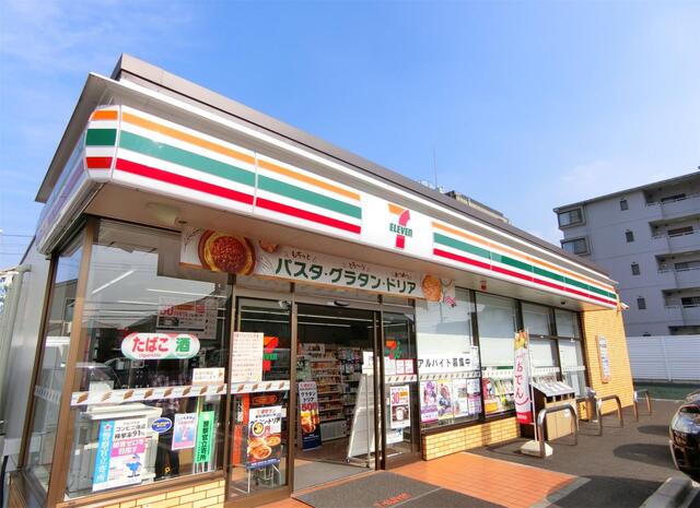 コンビニ　セブンイレブン（コンビニ）まで600m