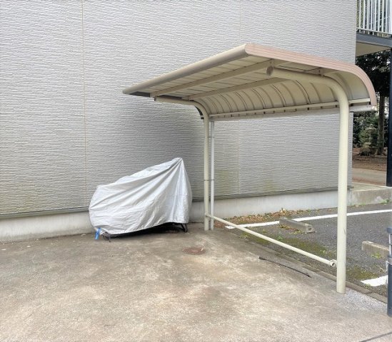 その他　屋根付き駐輪場