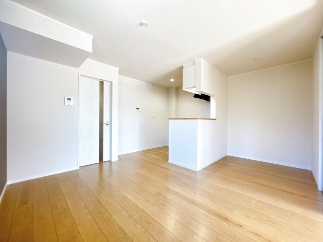 居室・リビング　※同物件、同タイプのお部屋です