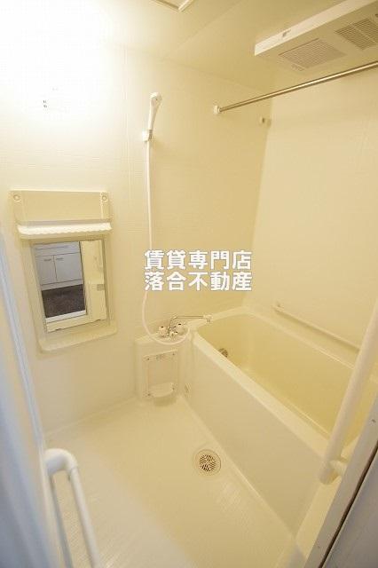 バス・シャワールーム　浴室乾燥機付き
