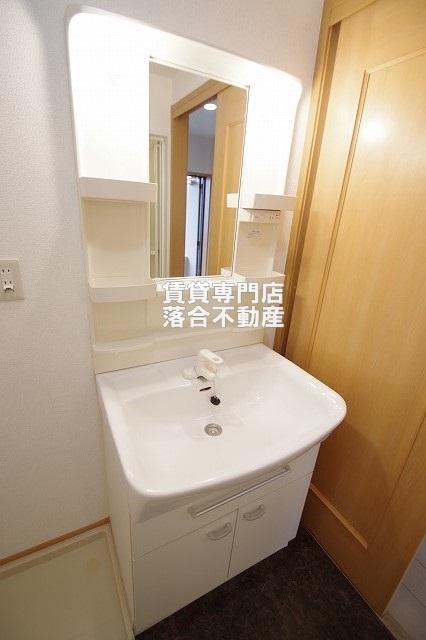 洗面設備　使いやすい独立洗面台