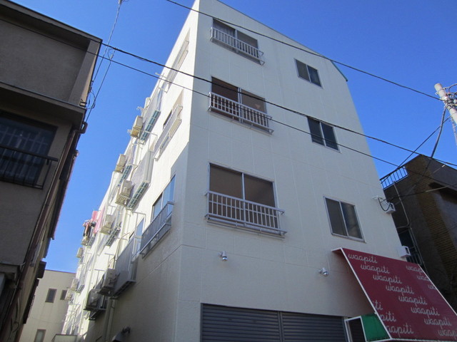 エントランス　日当たり良好です。