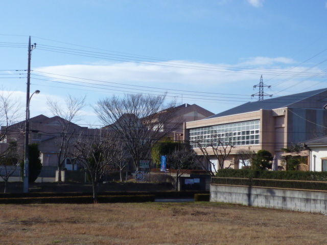 小学校　龍ケ崎市立 長山小学校（小学校）まで1542m
