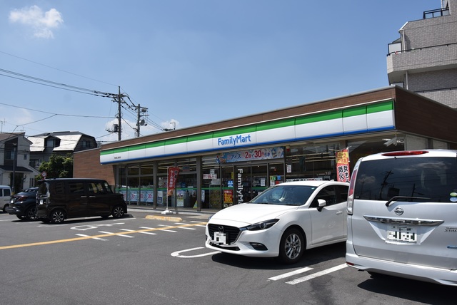コンビニ　ファミリーマート春日部上蛭田店（コンビニ）まで1101m