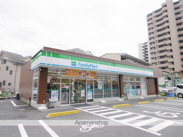 コンビニ　ファミリーマート（コンビニ）まで199m