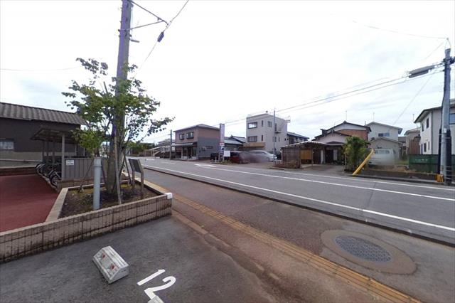 その他　前面道路（その他）まで0m