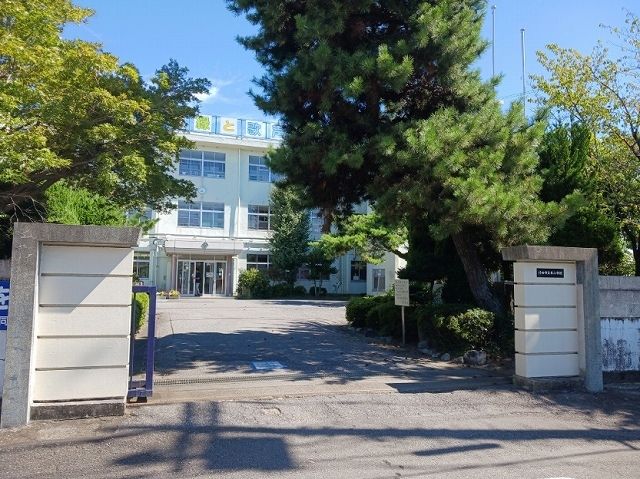 小学校　行田市立東小学校（小学校）まで1100m