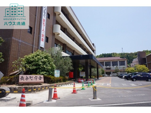 役所　長与町役場（役所）まで687m