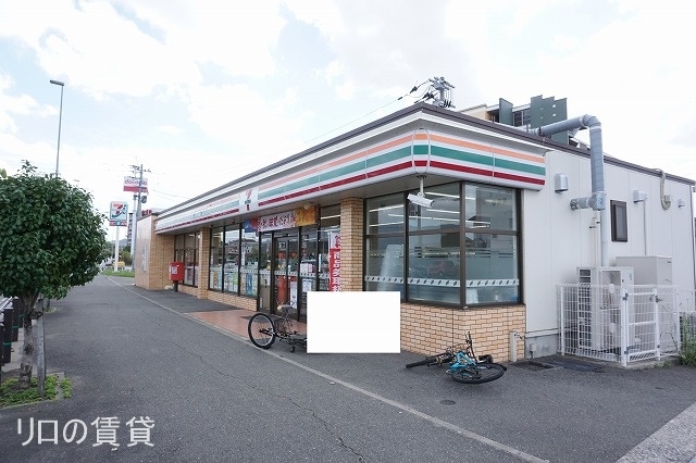コンビニ　セブンイレブン 志免新屋敷北店（コンビニ）まで944m
