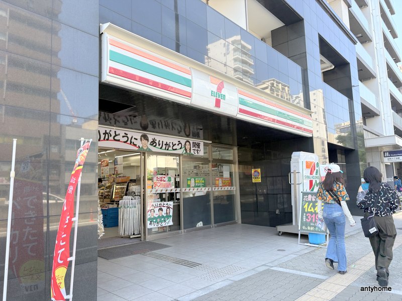 コンビニ　セブン-イレブン 大阪谷町６丁目店（コンビニ）まで58m