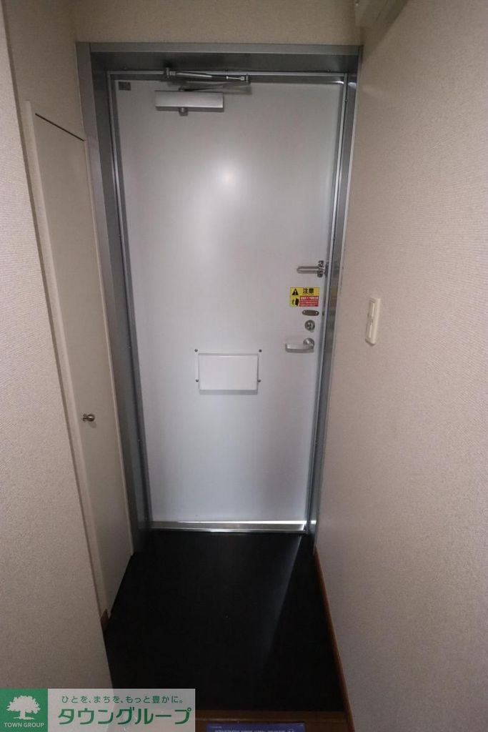 玄関　設備