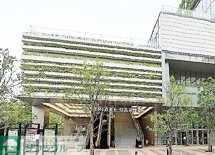 スーパー　イオンスタイル有明ガーデン（スーパー）まで590m