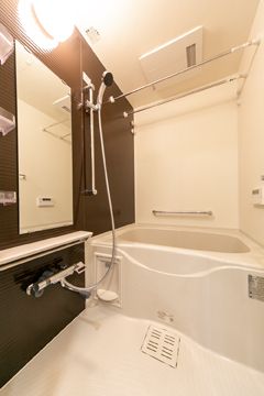 バス・シャワールーム　日々の疲れを癒すお風呂付です