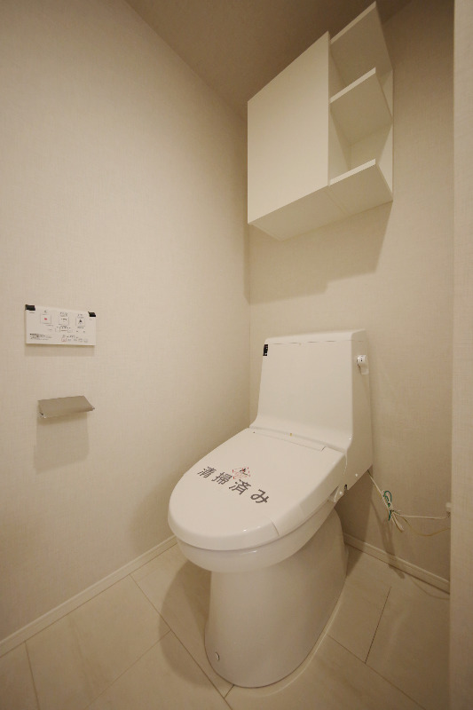 トイレ　温水洗浄便座付のトイレ※同タイプ参考写真